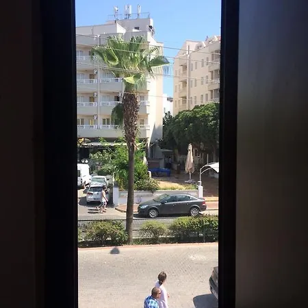 Ξενοδοχείο με διαμερίσματα Bonjorno Μαρμαρίς